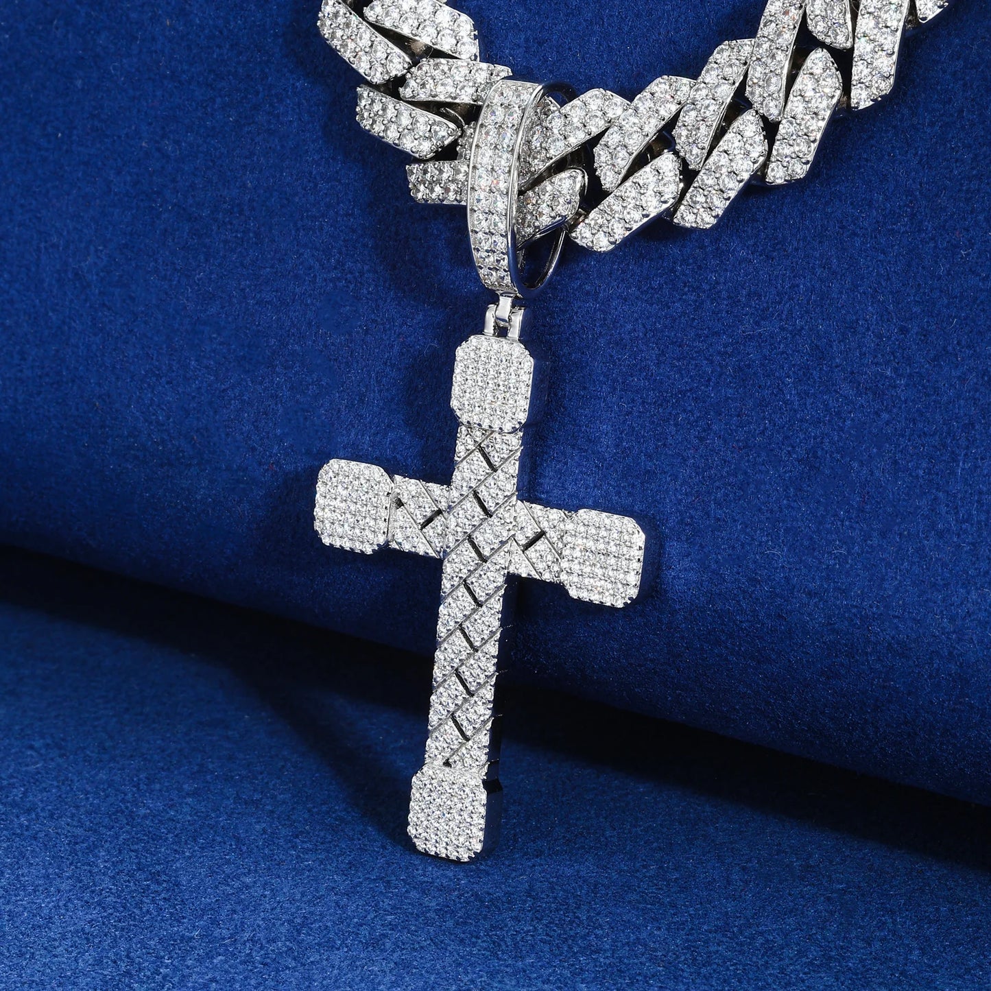 2025 New Iced Out Cuban Cross Pendant Necklace for Women Men 925 Silver Prong Set D VVS Moissanite Bling Hip Hop Jewelry Gift